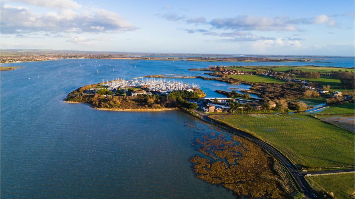 Langstone Quays Resort Havant Exterior photo